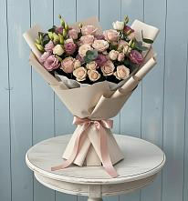 Букет цветов из:  Розы и Лизиантусы в Кадуе