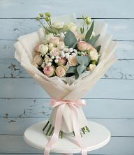 Букет цветов из:  Розы и Лизиантусы в Кадуе