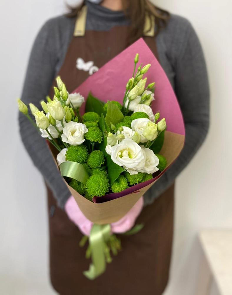 Букет цветов из: Хризантемы и Лизиантусы в Кадуе