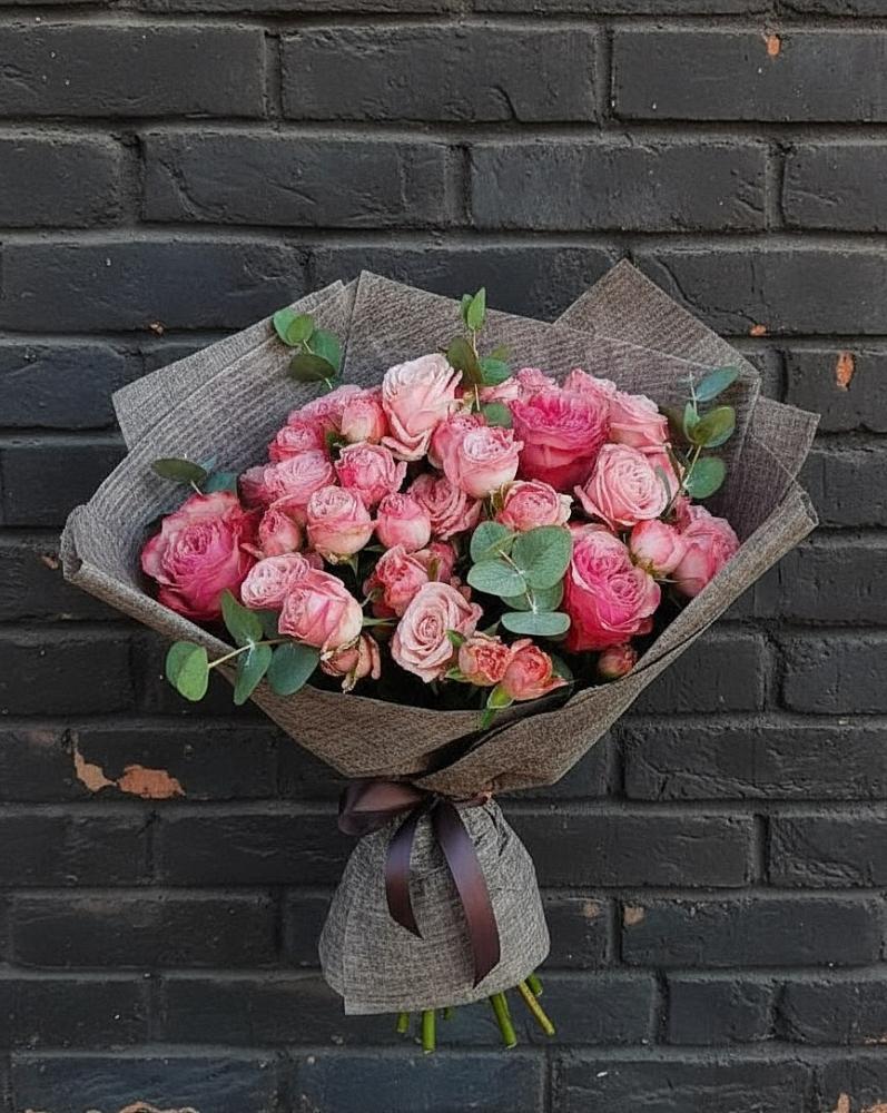 Букет цветов из: Розы в Кадуе