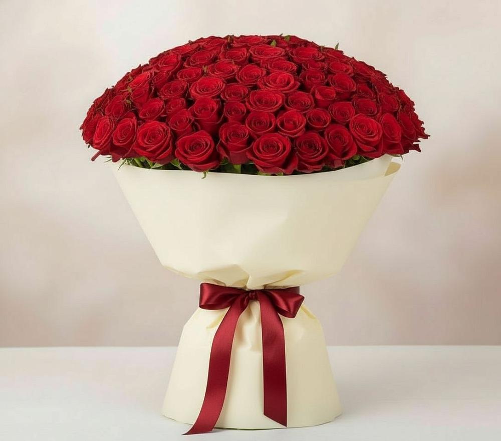 Букет 101 Красная роза Милано в Кадуе