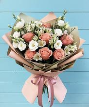Букет цветов из:  Розы, Альстромерии и Лизиантусы в Кадуе