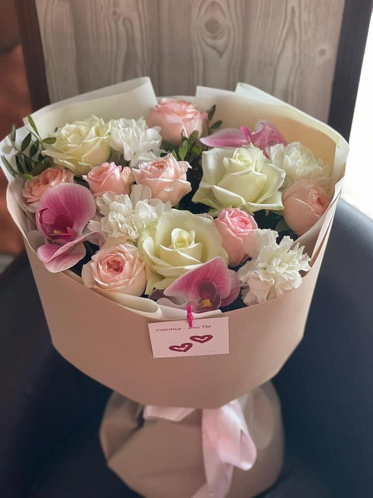 Букет цветов из: Орхидеи, Розы и Гвоздики в Кадуе