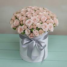 Цветочная композиция из Розы в шляпной коробке в Кадуе