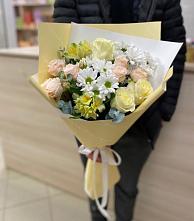 Букет цветов из:  Альстромерии, Розы и Хризантемы в Кадуе