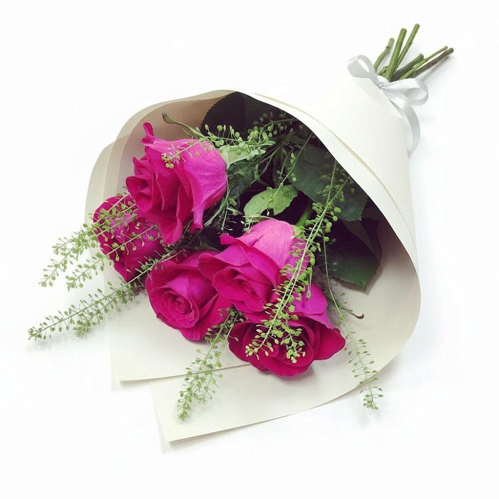 Букет цветов из: Розы в Кадуе