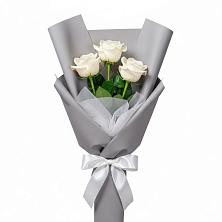 Букет 3 белые розы в Кадуе Букет 3 белые розы в Кадуе