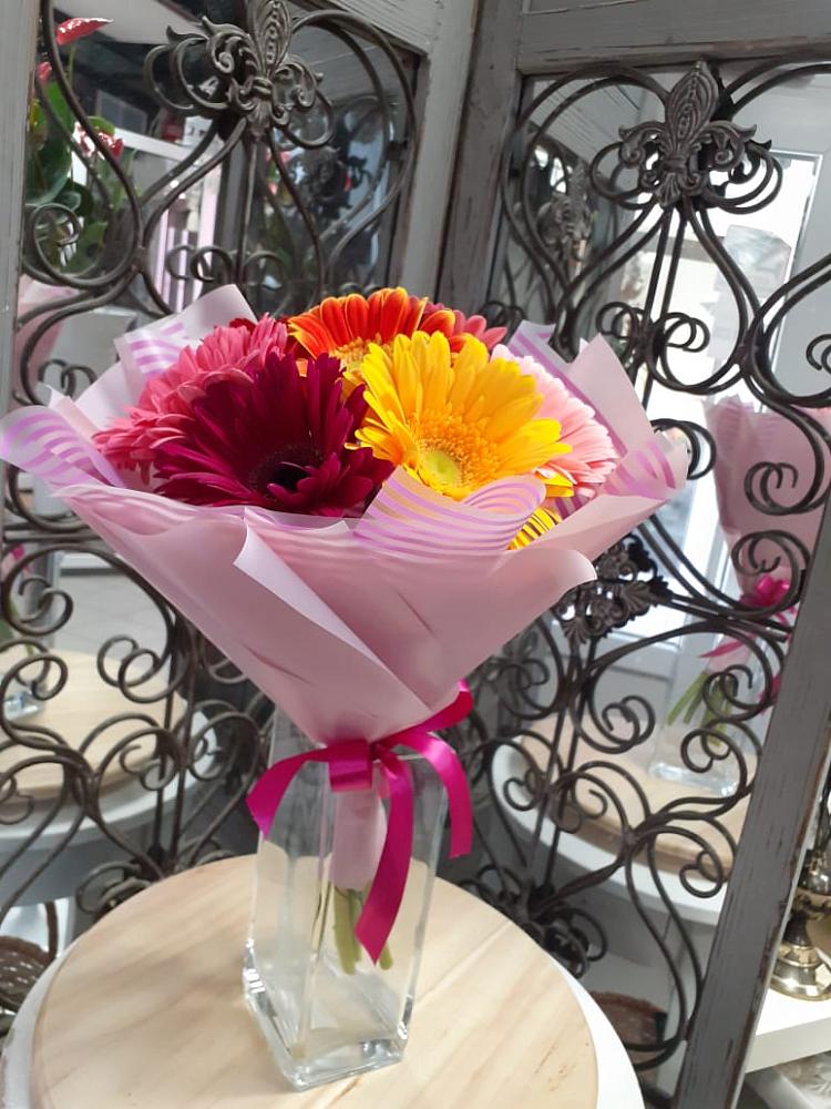 Букет цветов из: Герберы в Кадуе