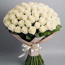 Букет 101 беля роза Белоснежка в Кадуе
