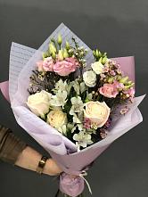 Букет цветов из:  Альстромерии, Розы и Лизиантусы #REPLACE_PRED# Кадуе