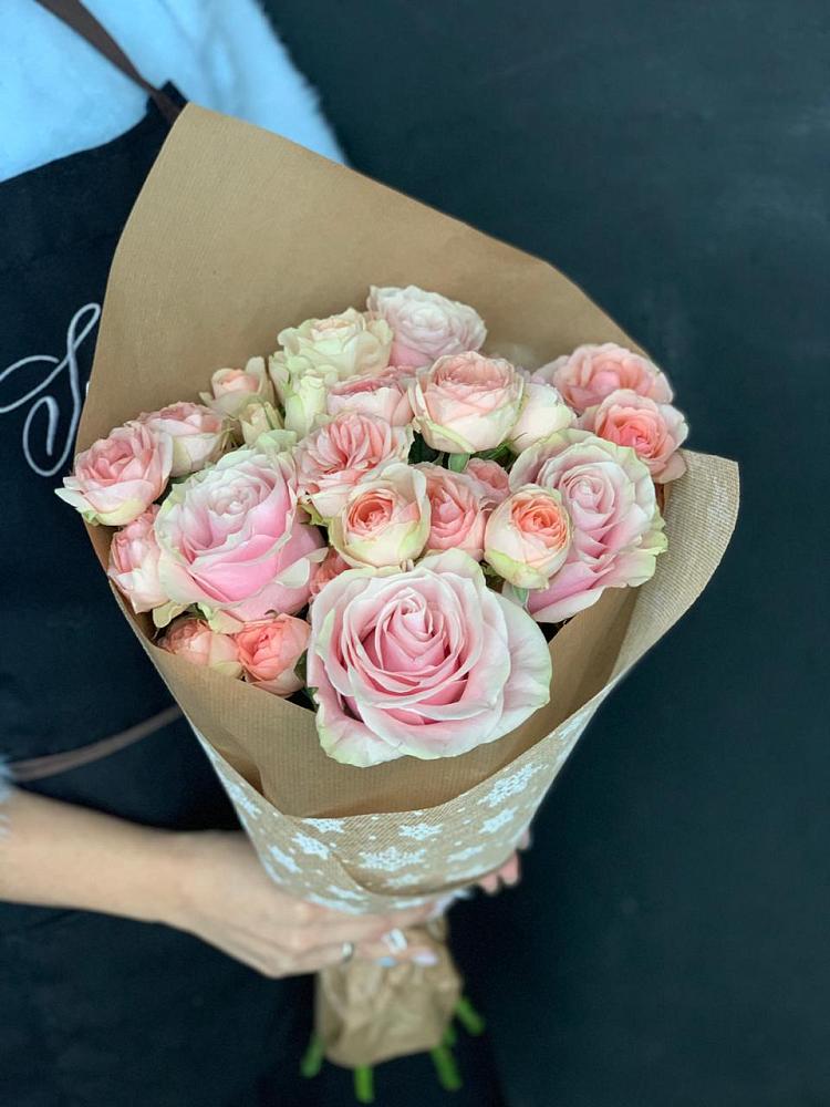 Букет цветов из: Хризантемы и Розы в Кадуе