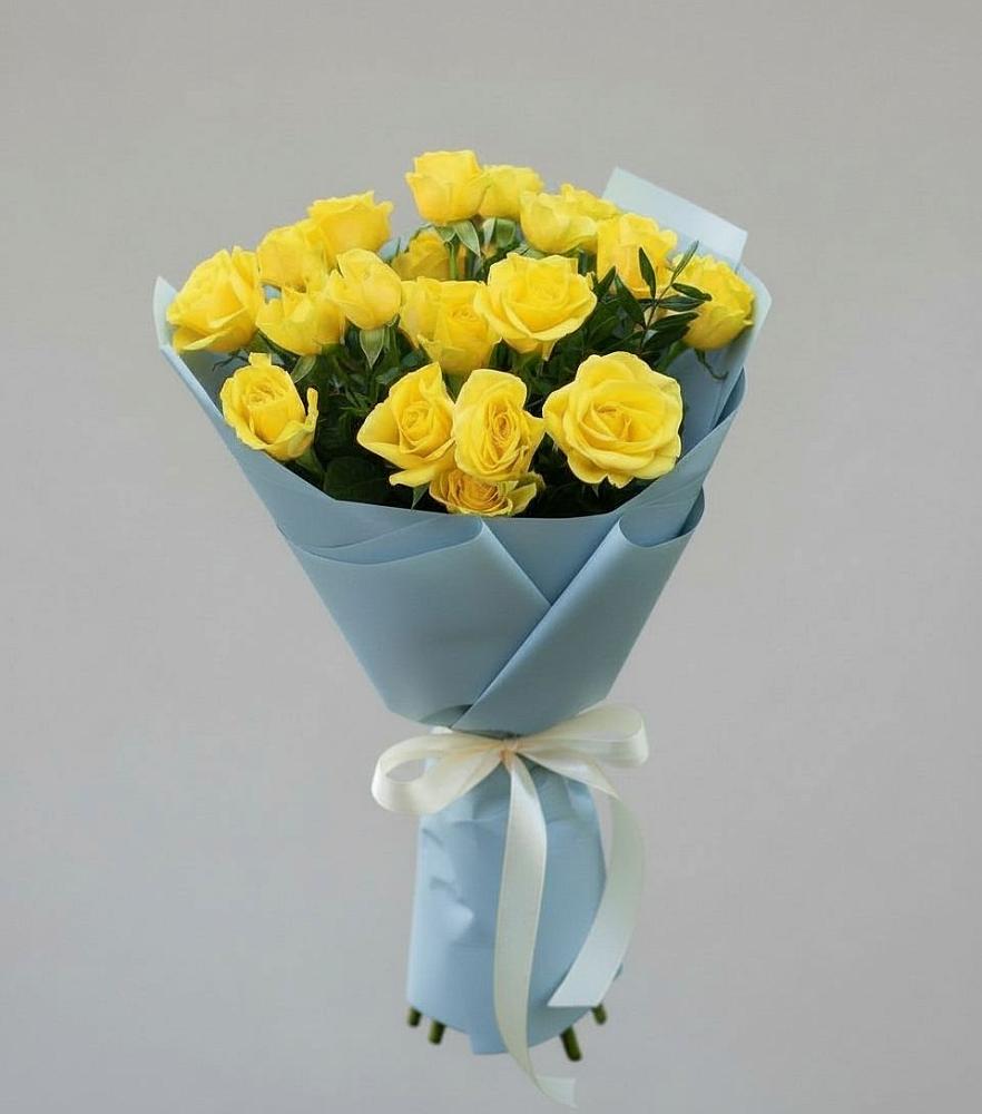 Букет цветов из: Розы в Кадуе