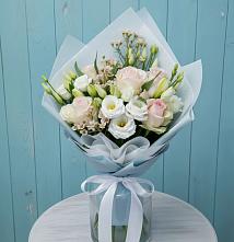 Букет цветов из:  Розы и Лизиантусы в Кадуе