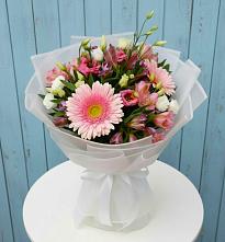 Букет цветов из:  Герберы, Альстромерии и Лизиантусы в Кадуе