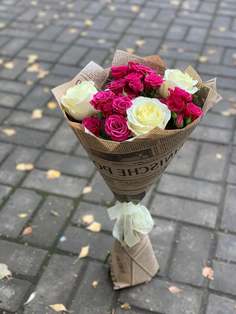 Букет цветов из: Розы в Кадуе