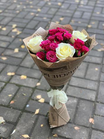 Букет цветов из: Розы в Кадуе