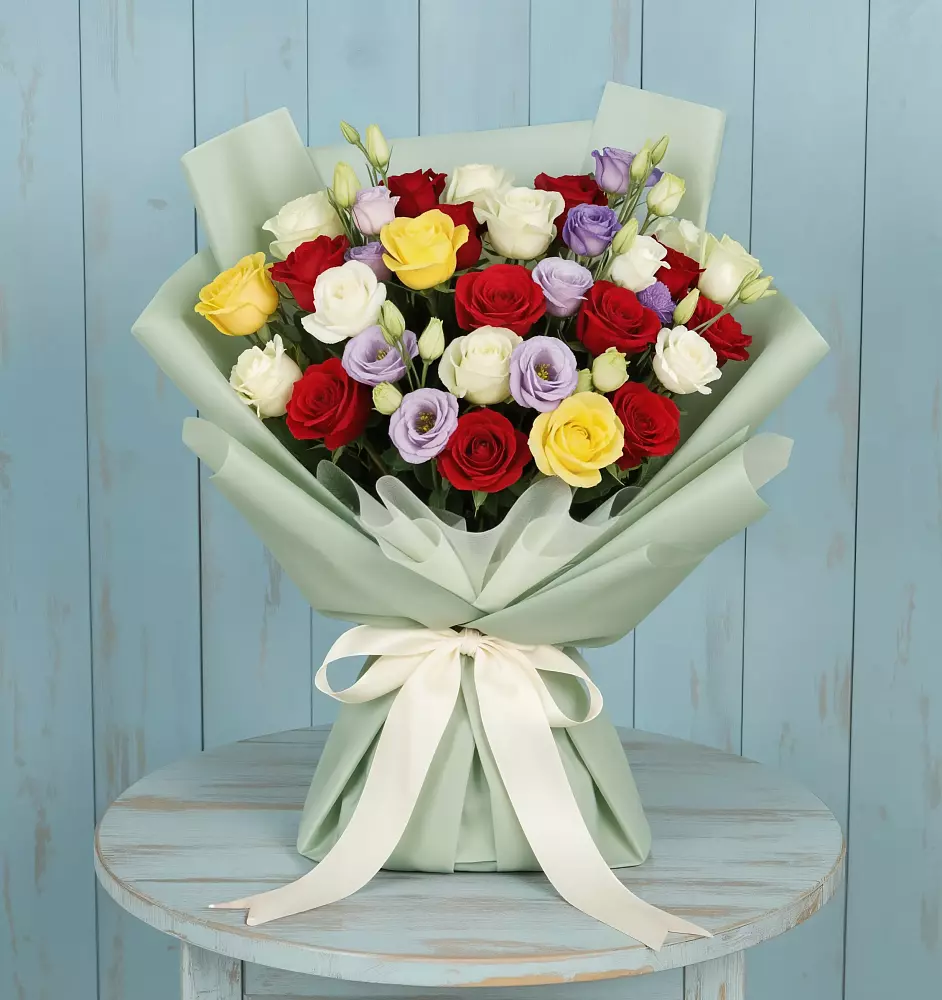 Букет цветов из: Розы в Кадуе