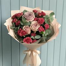 Букет цветов из:  Гвоздики и Розы в Кадуе