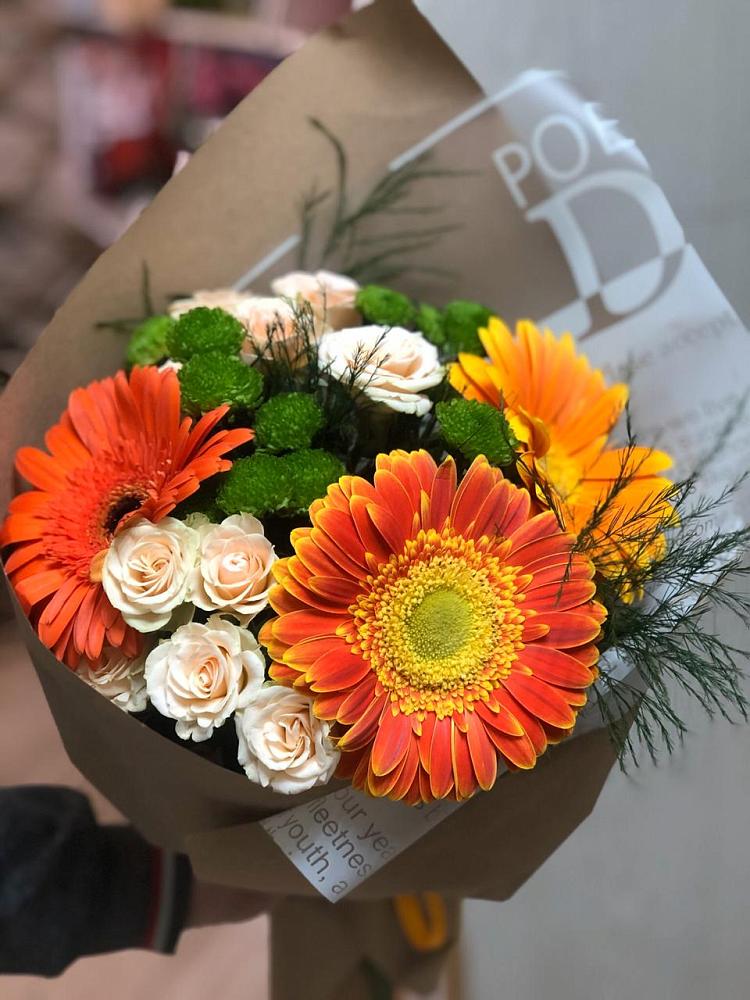 Букет цветов из: Герберы, Хризантемы и Розы в Кадуе