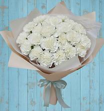 Букет цветов из:  Гвоздики в Кадуе
