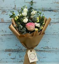 Букет нежный привет в Кадуе Букет цветов из: Розы и Лизиантусы в Кадуе