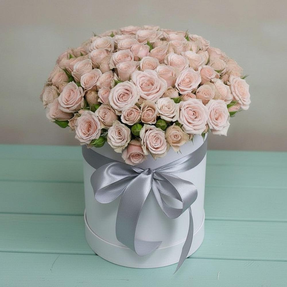 Цветочная композиция из Розы в шляпной коробке в Кадуе